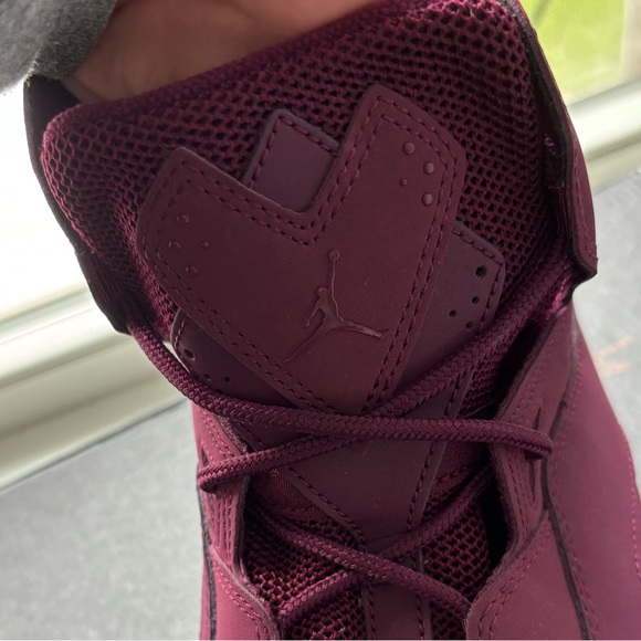 Jordan True Flight Burgundy Sneakers - Picture 6 of 7